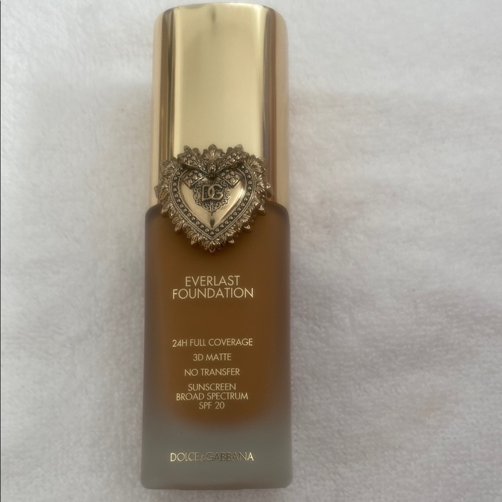 Dolce & Gabbana Everlast Foundation